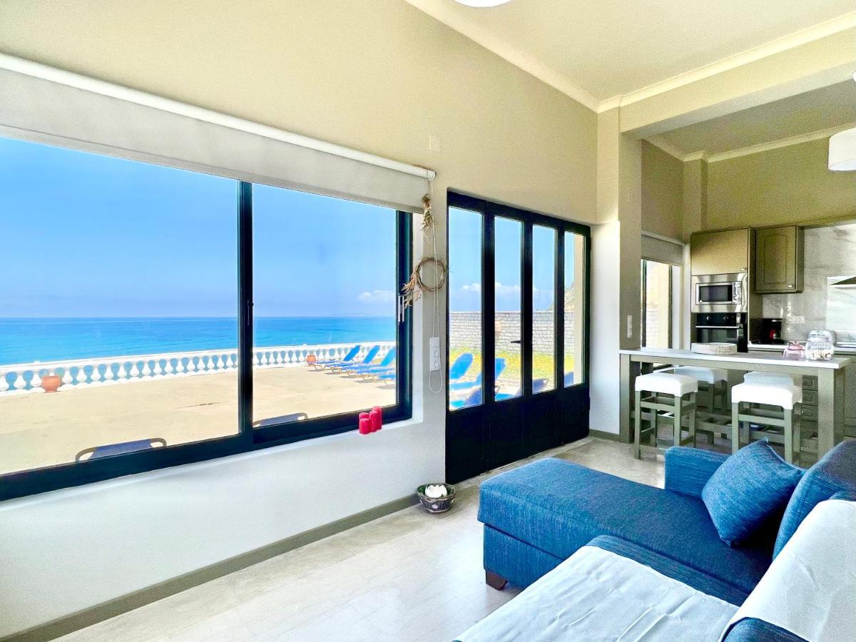 Villa Beachfront Bellevue By Dadovillas