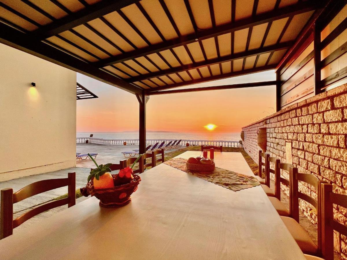 Beachfront Bellevue By Dadovillas